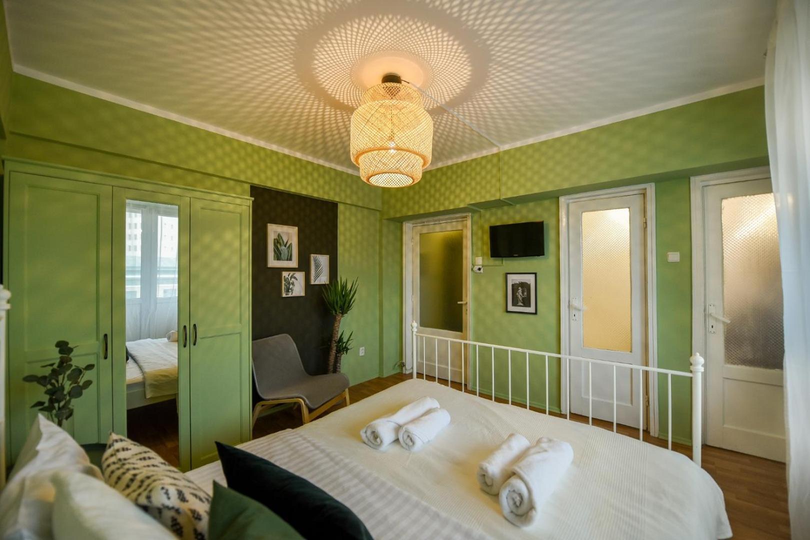 בוקרשט Chic Accommodation With Breathtaking Views Over Calea Victoriei - Your Central Heaven מראה חיצוני תמונה