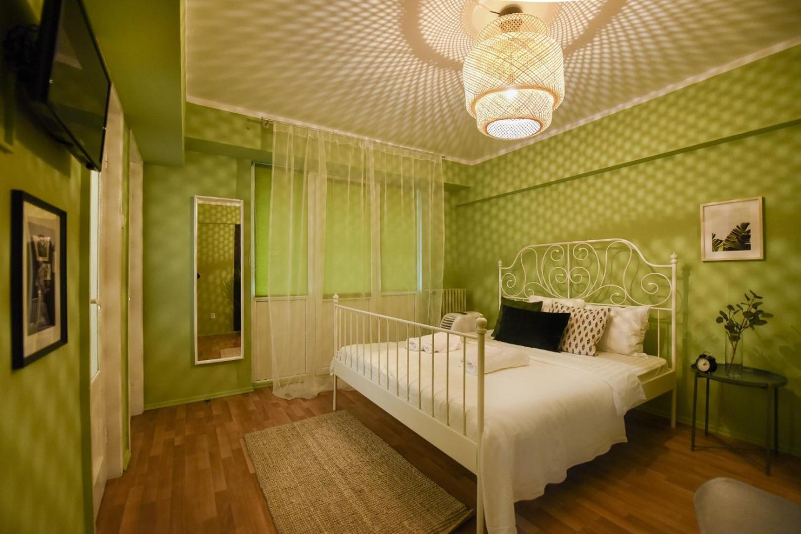 בוקרשט Chic Accommodation With Breathtaking Views Over Calea Victoriei - Your Central Heaven חדר תמונה