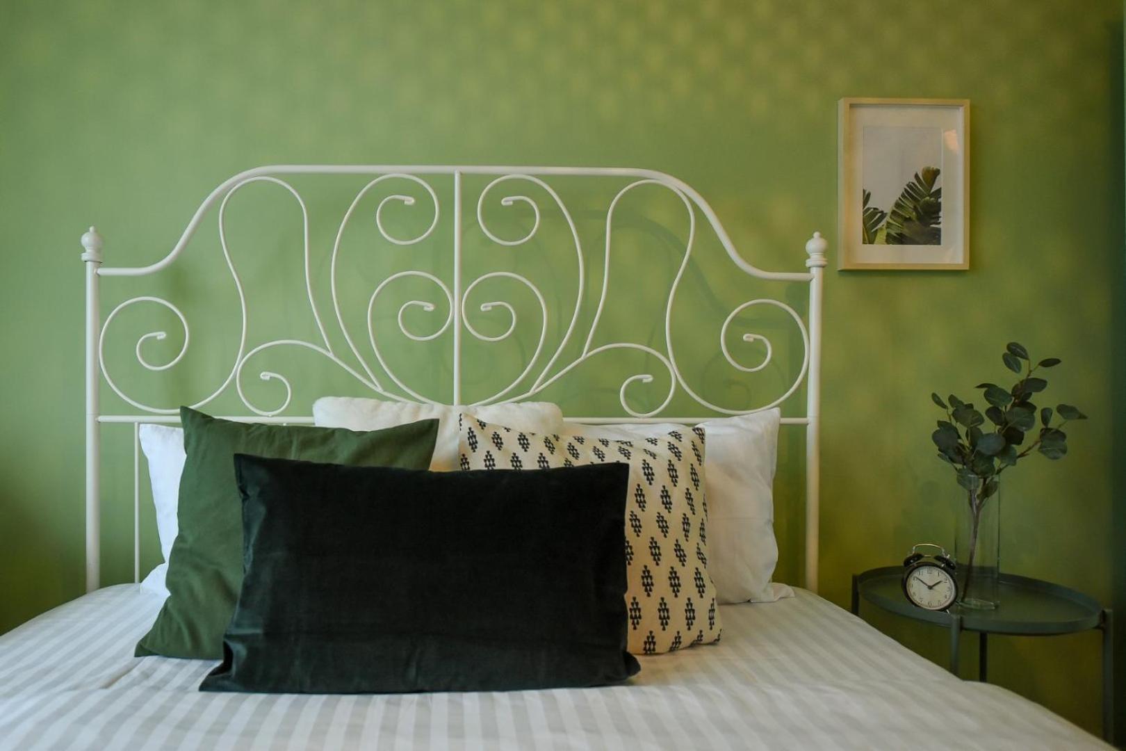 בוקרשט Chic Accommodation With Breathtaking Views Over Calea Victoriei - Your Central Heaven חדר תמונה