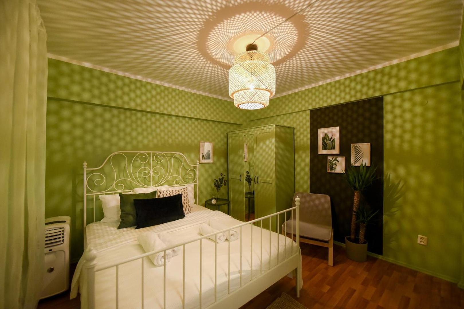בוקרשט Chic Accommodation With Breathtaking Views Over Calea Victoriei - Your Central Heaven חדר תמונה